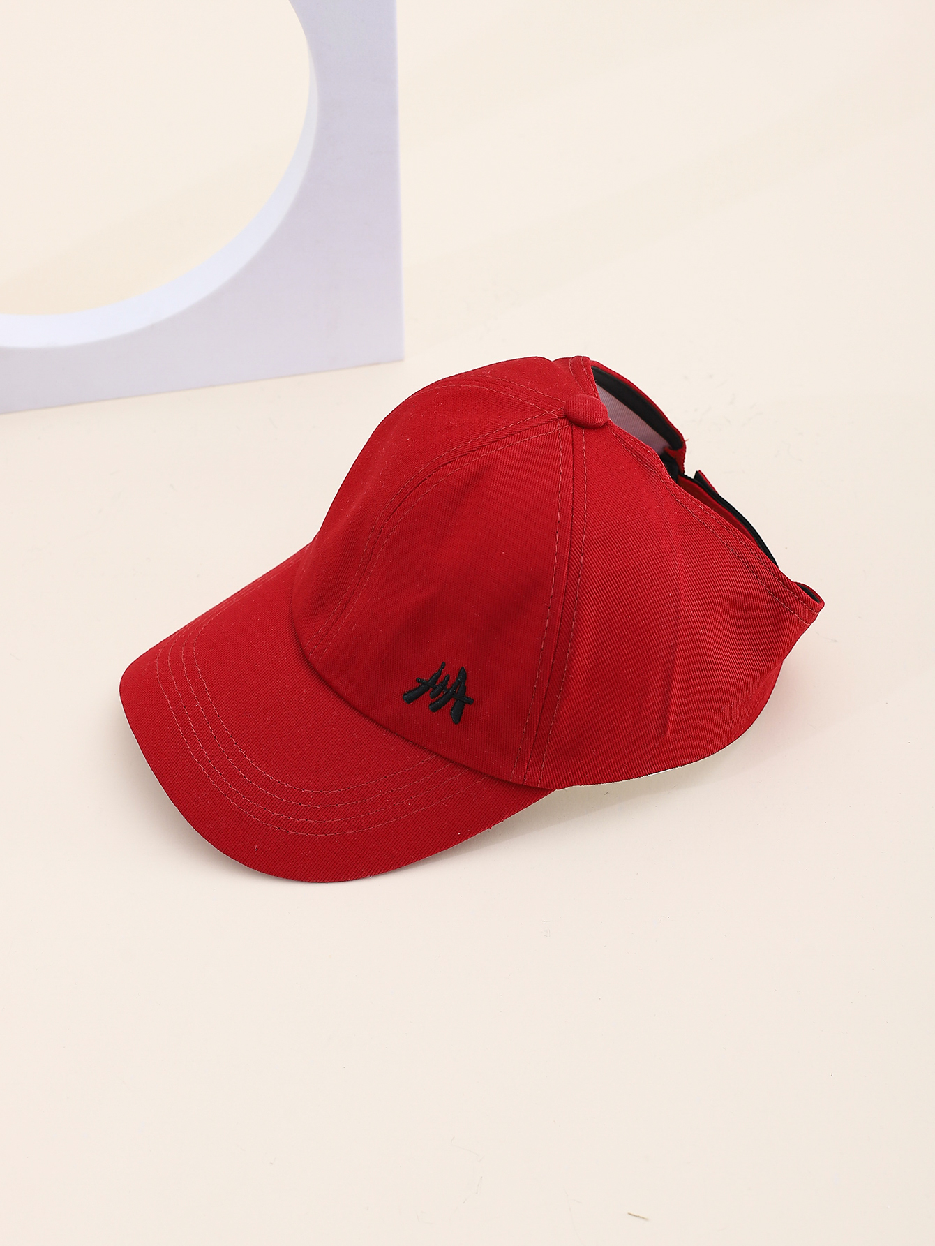 Spring and summer Korean letter-embroidered duck tongue baseball caps in eight colors, can be tied in a high ponytail, outdoor sun protection open-top sun hat, parent-child style, adjustable caps for adults and children details Picture