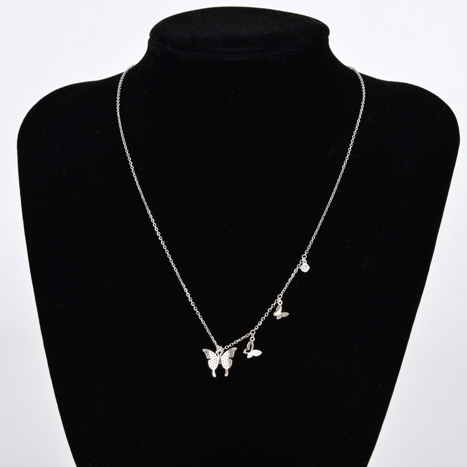 S999 pure silver butterfly necklace, a new and niche design pendant with a light luxury and high-end feel for autumn and winter, a popular collarbone chain
