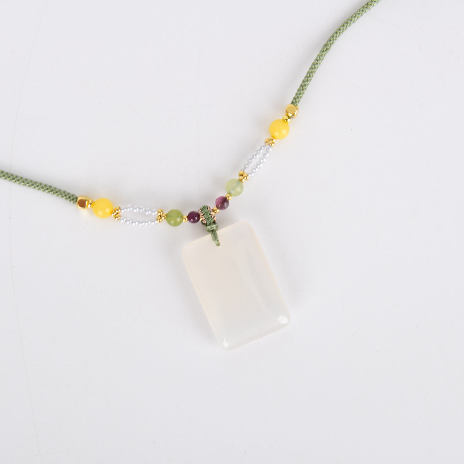 Wholesale of high-end Hetian jade pendant ropes, hand-woven necklace ropes, peace pendants, jade pendants without matters, Chinese-style jade pendants Specification image