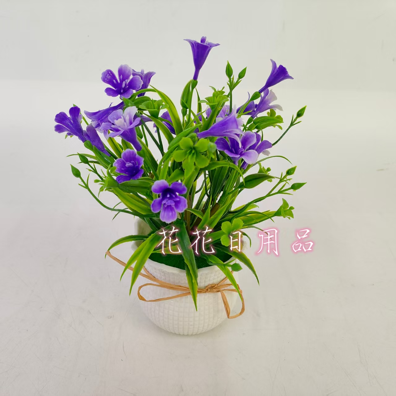Artificial flowers, fake flowers, bonsai, plastic POTS, small lilies, decorative ornaments Application Scenario