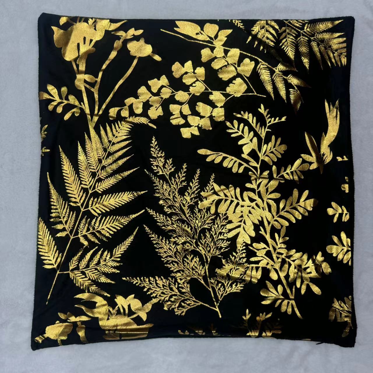 New cross-border supply Santa Claus Snowman Deer pillowcase, Christmas patterned fashionable living room and bedroom pillow Application Scenario