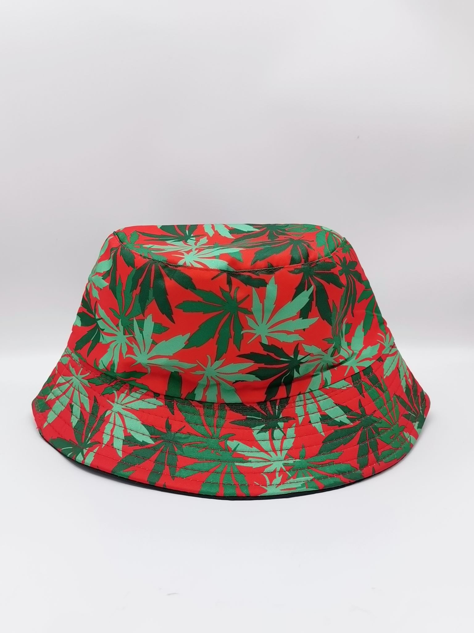 Spring and summer maple leaf double-sided fisherman's hat, unisex, fashionable and versatile, outdoor sun protection, cool and portable hat, adult style full figure