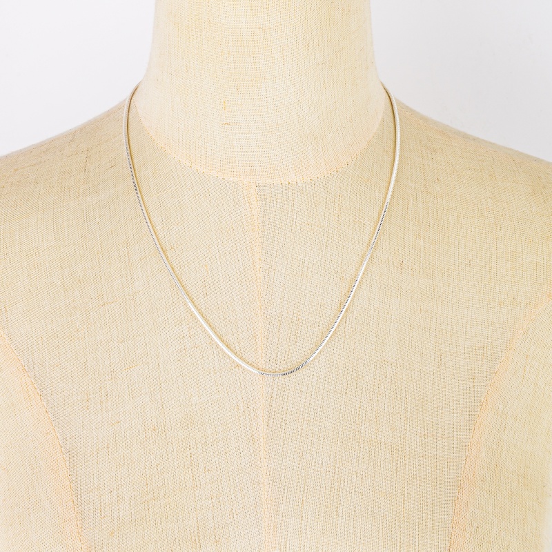 Yinglian Silver S925 sterling Silver Necklace, silver snake bone chain, Italian women's summer light luxury and high-end feel Application Scenario