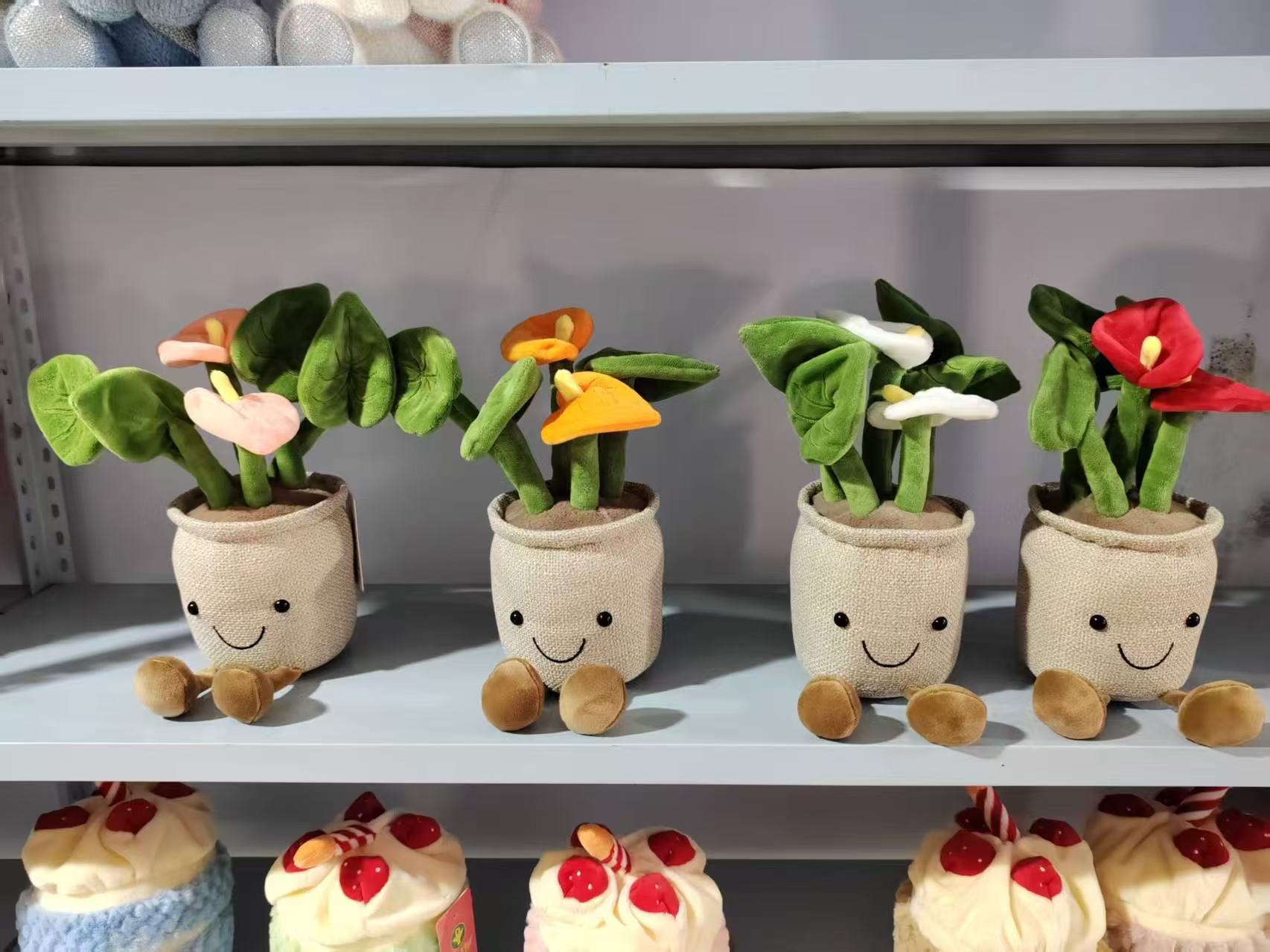 Simulated potted plant plush toy figurines, flower plush potted plants, living room plush toys, cute and realistic