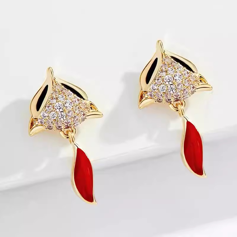 Xuhui brand exquisite and light luxury copper plated with real gold and set with zircon 925 silver needle fox design fashionable stud earrings full figure