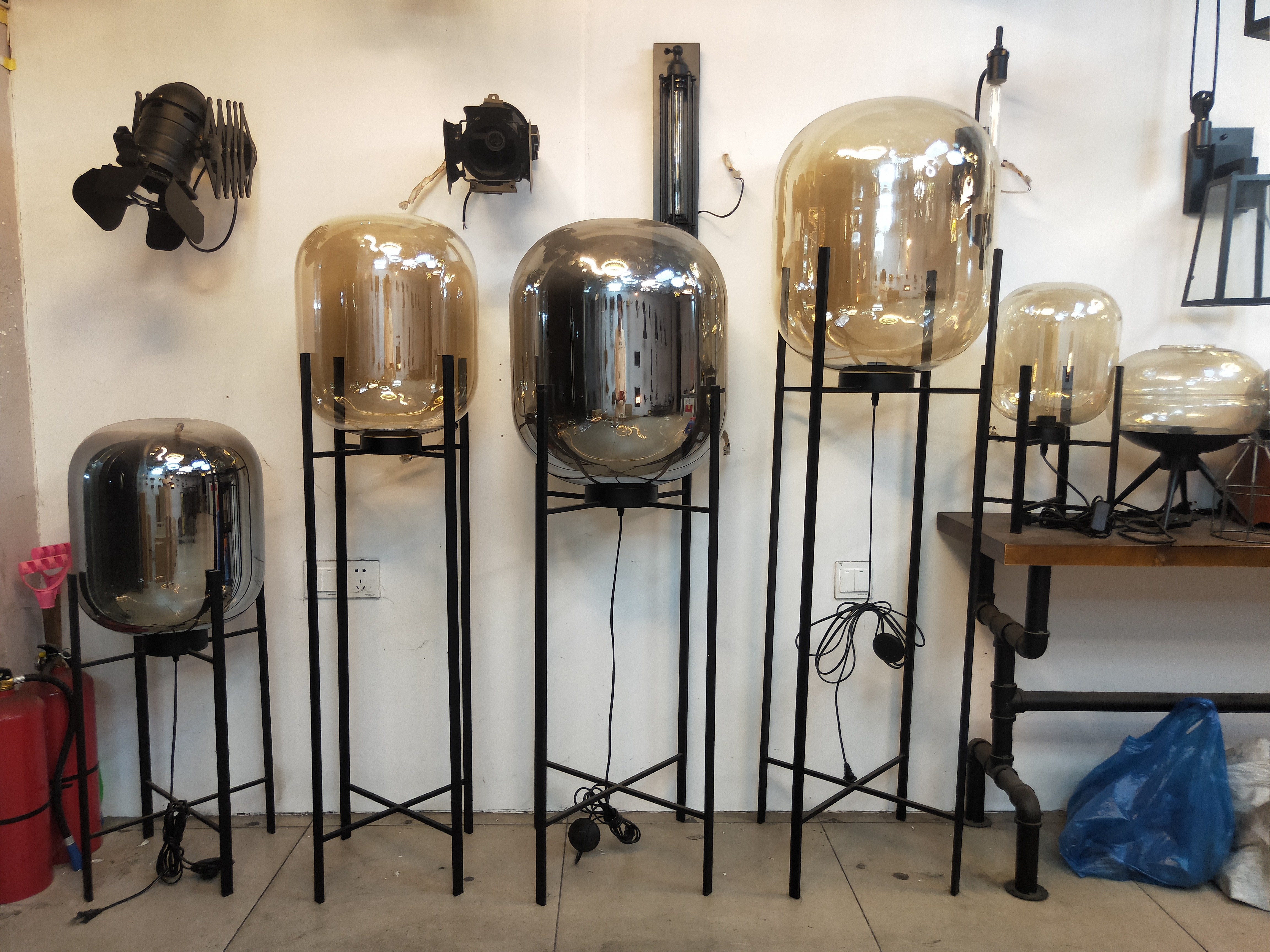 Postmodern creative minimalist designer's study, winter melon glass floor lamp, Nordic-style bedroom bedside table lamp Application Scenario