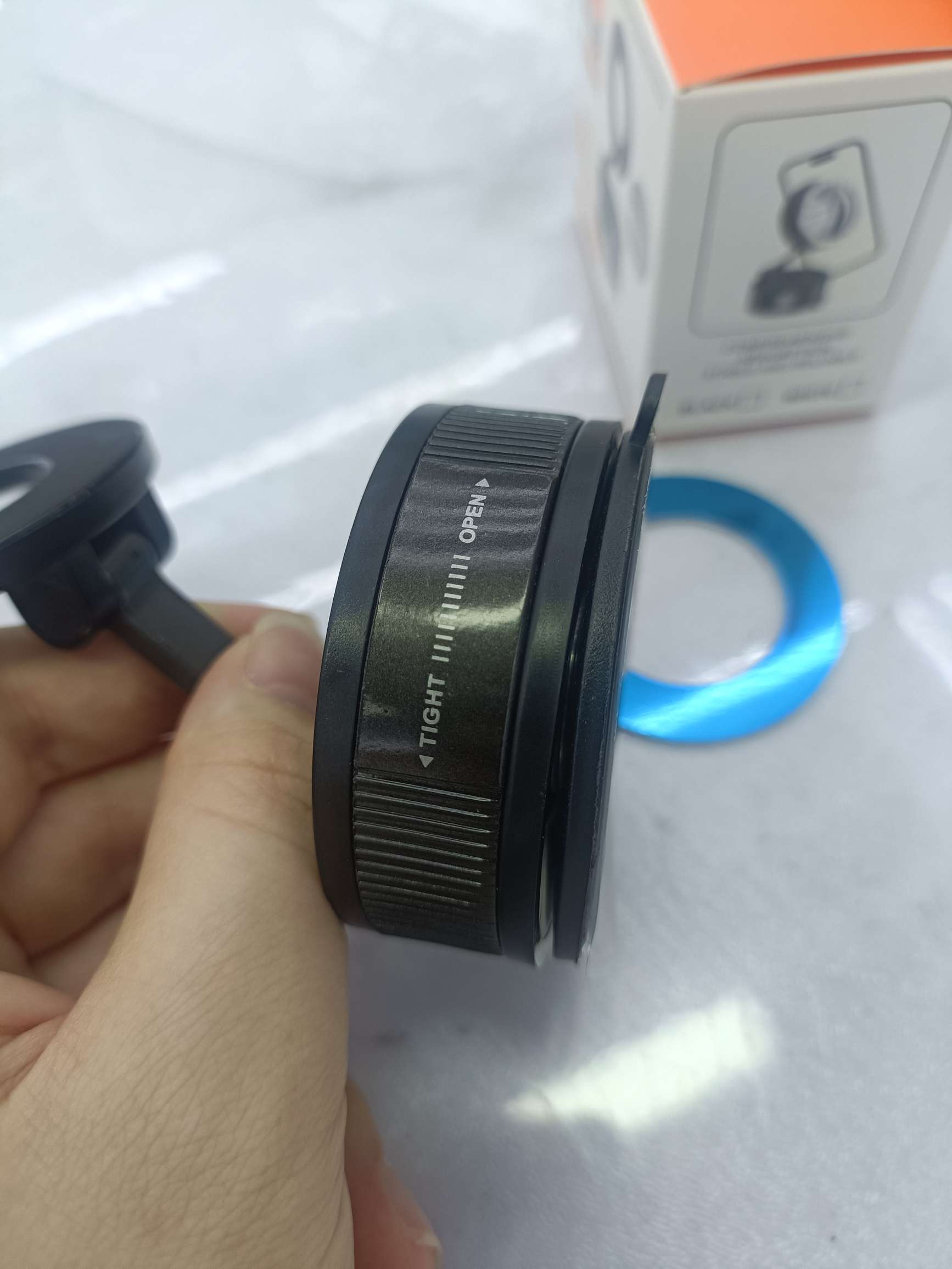 真空吸盘带胶底磁吸手机支架 真空吸盘车载磁吸支架 镂空圆形/圆形 车载导航支架车载手机支架详情图7