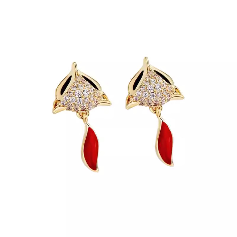 Xuhui brand exquisite and light luxury copper plated with real gold and set with zircon 925 silver needle fox design fashionable stud earrings Item Picture