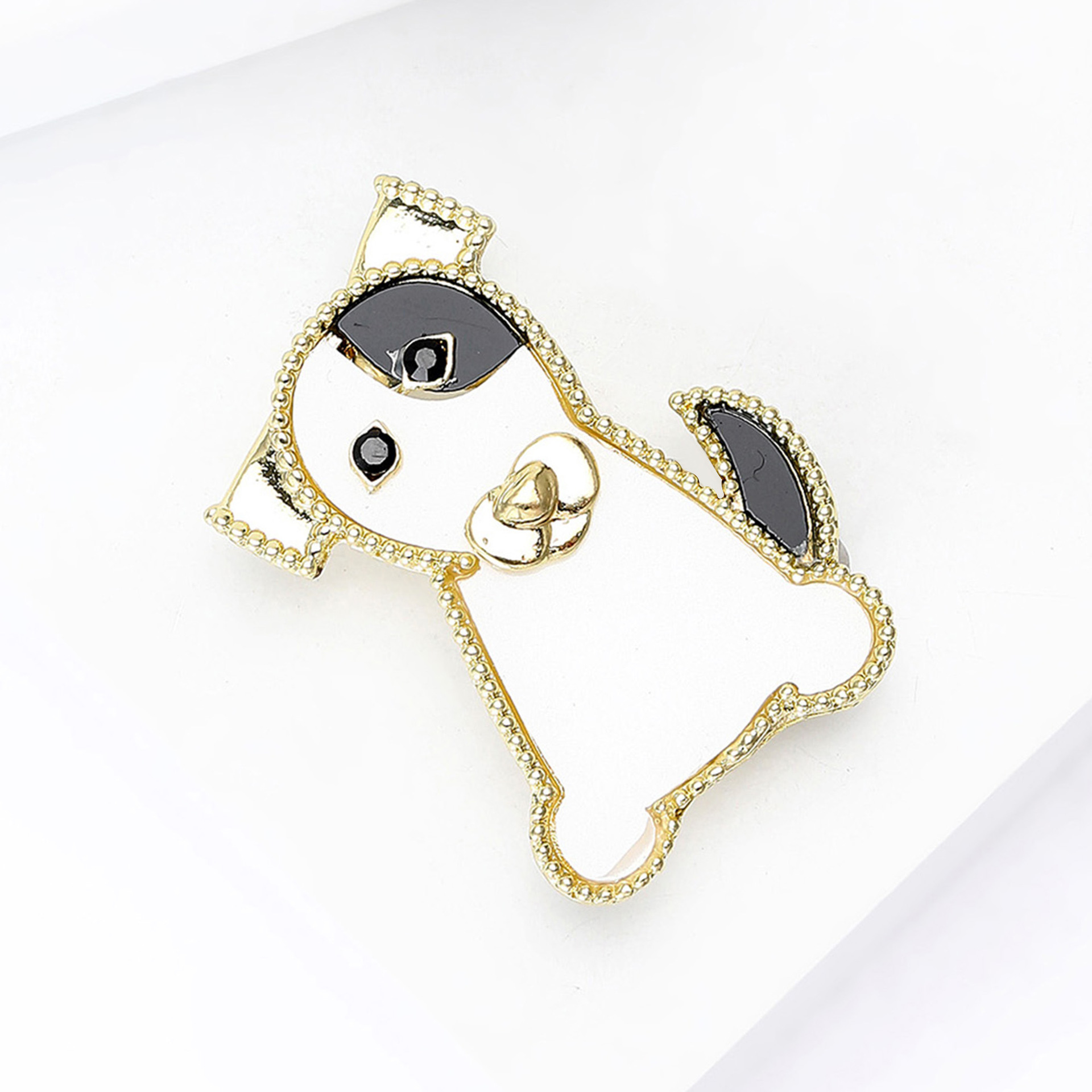 Fresh and cute board dog brooches, personalized acrylic badges, high-end brooch pins wholesale Specification image