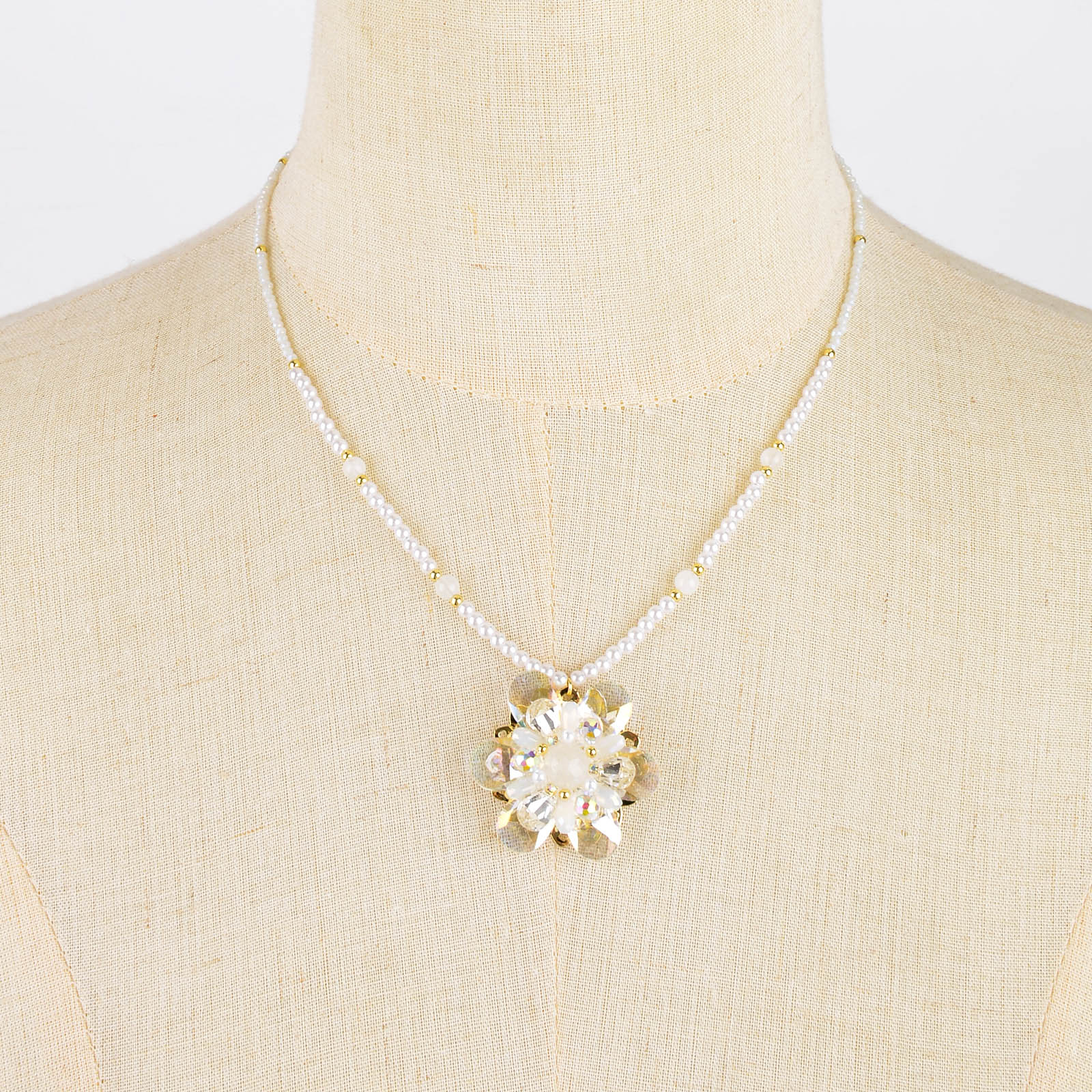 水冰月钻石项链女小香风轻奢高级感cnc工艺吊坠百搭气质菱格项链