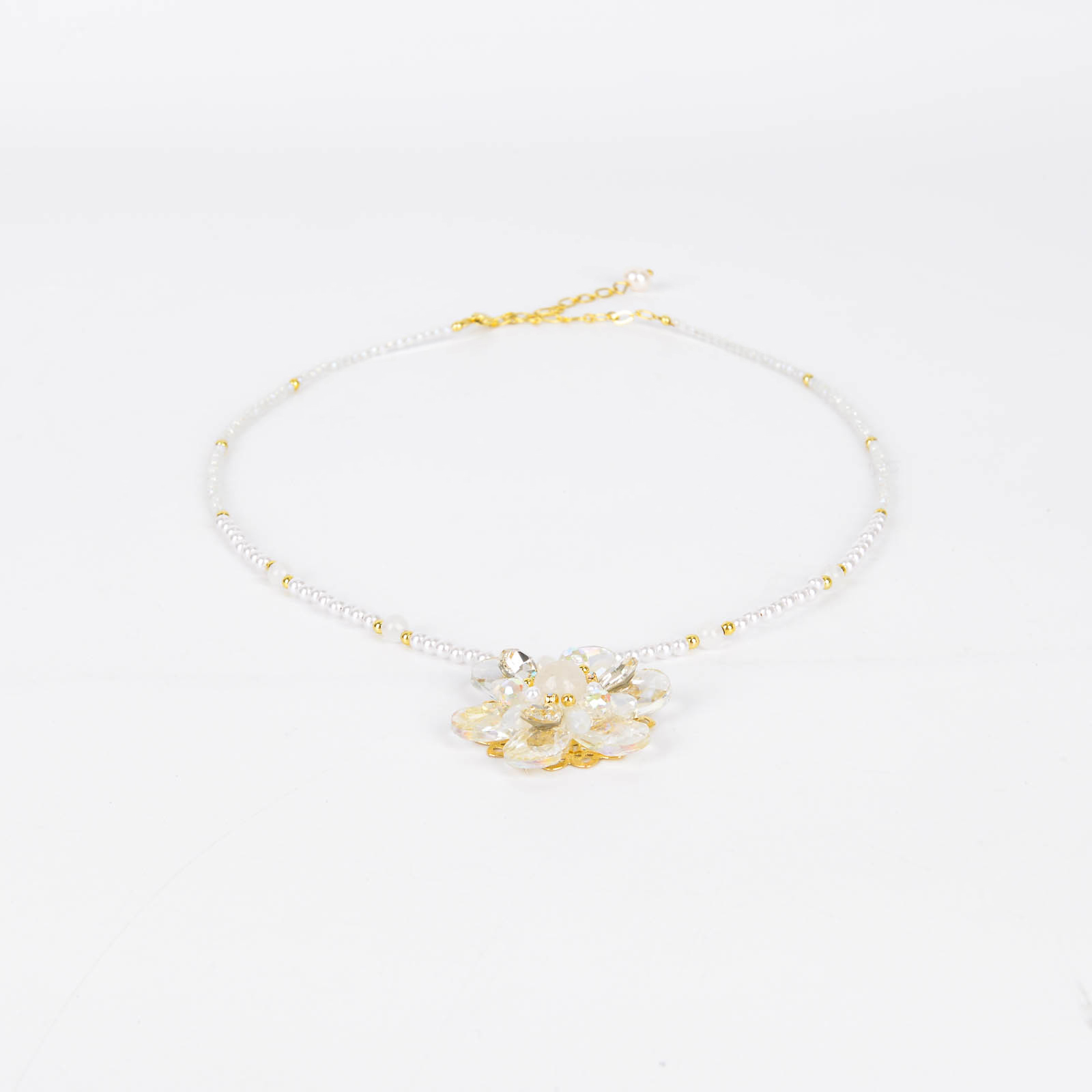  满钻锆石女士饰品套装女士浪漫配饰饰品时尚高品轻奢服装装饰细节图