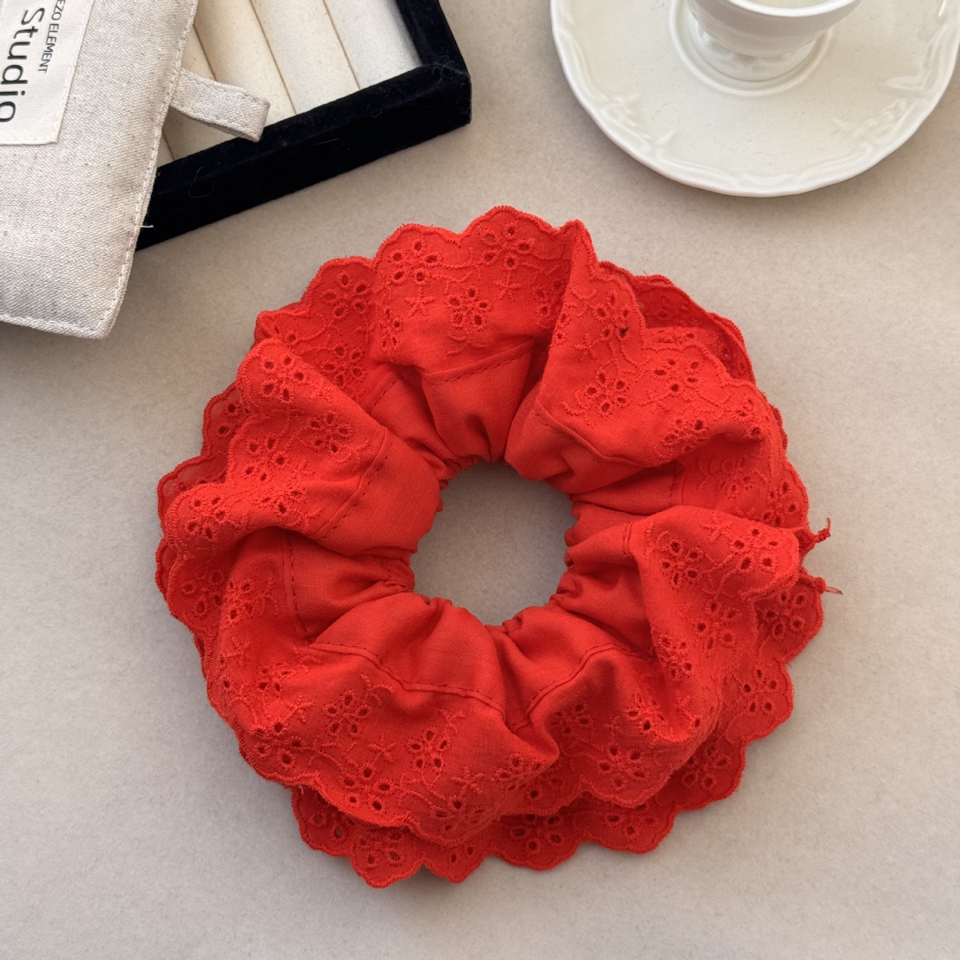杨超越同款红色花边蕾丝大发圈法式复古温柔发饰少女镂空大号发绳