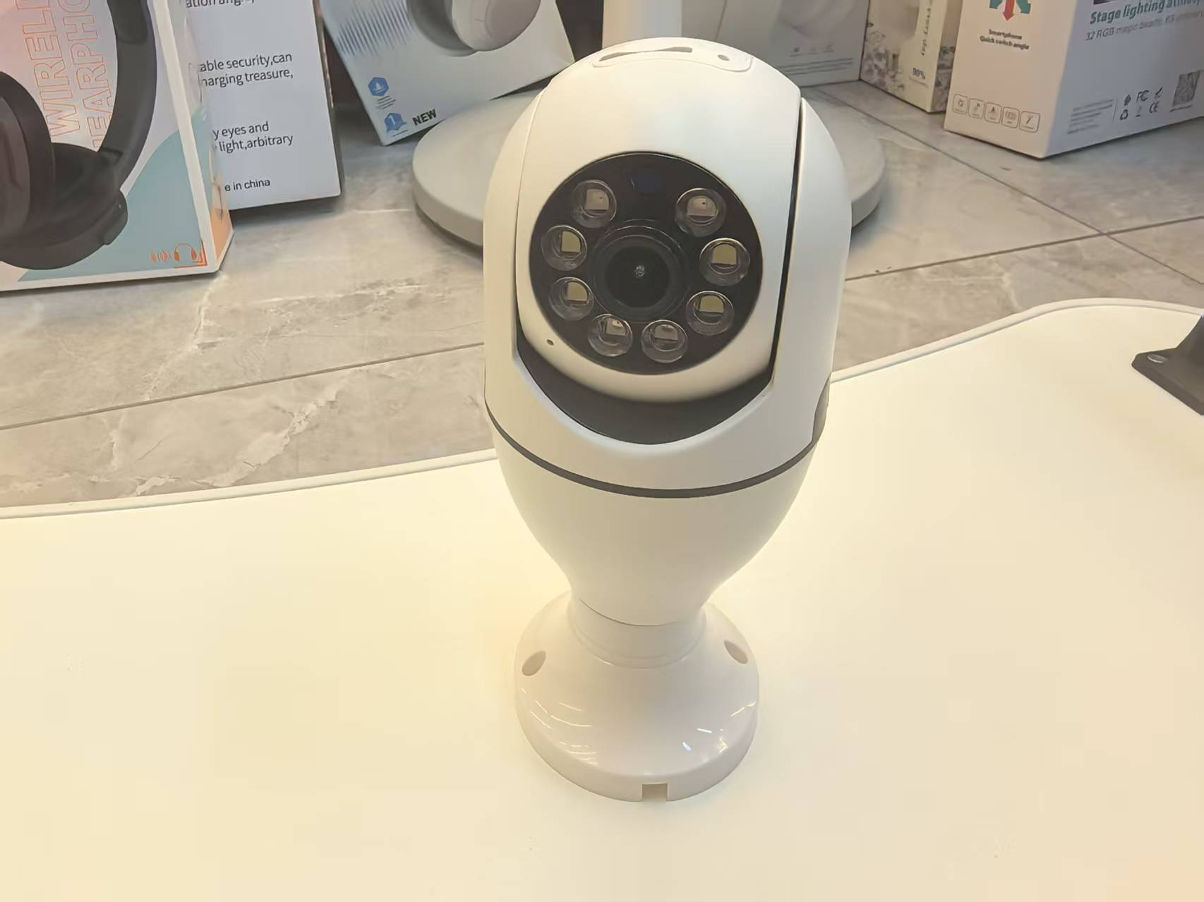 Wireless WiFi indoor monitor with ai intelligence details Picture