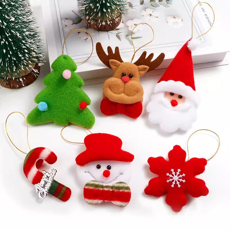 Cartoon fabric pendants, elderly people, deer, Christmas trees, many packs, Christmas decorations, shopping malls, festival decorations Application Scenario