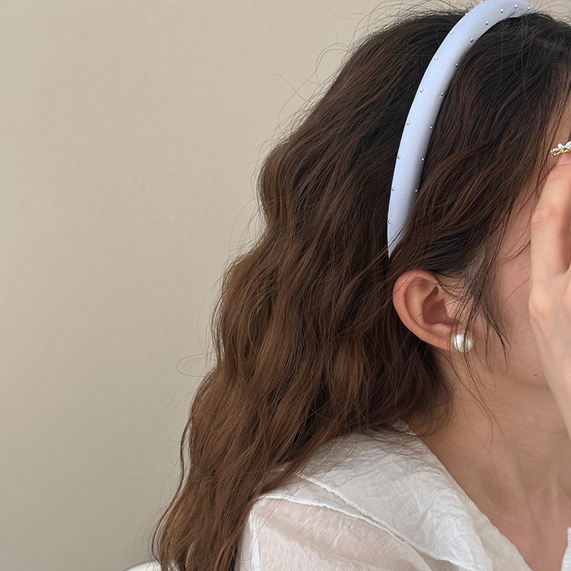 French Starry Sky Lazy Princess, exquisite polka dot versatile headband for women 2024, high head headband for women, simple and elegant Application Scenario