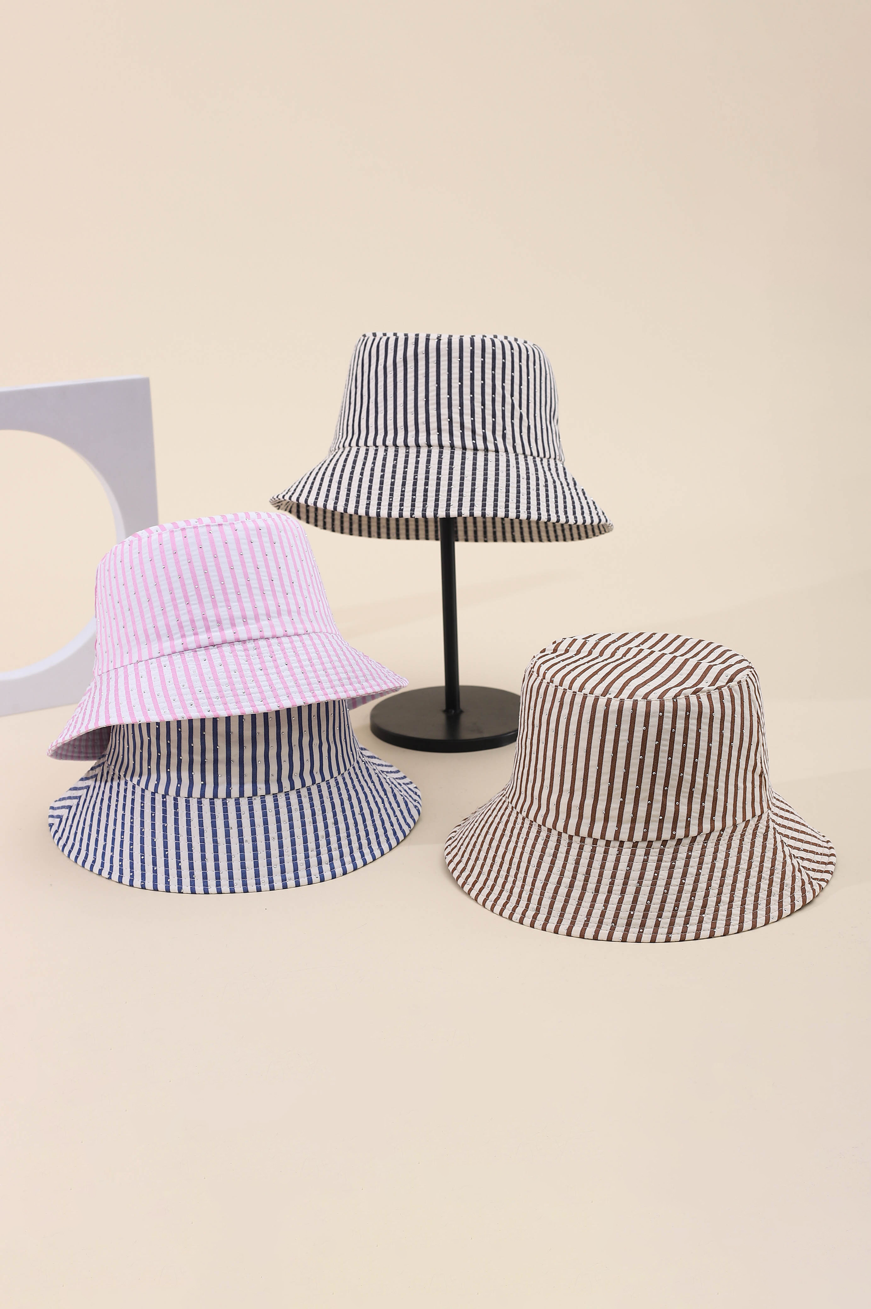 This is a classic, versatile and timeless Korean style fisherman's hat with hot rhinestone stripes for spring and summer. It's an outdoor sun protection and shade hat for adults full figure
