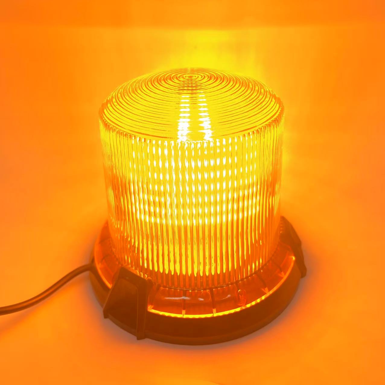 Warning light, universal roof LED warning signal light, vehicle-mounted car strong magnetic attraction guard booth patrol rotating warning light Specification image