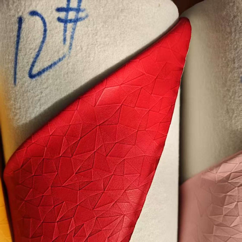 PU镜面革/鳄鱼纹皮革/pu/柔软革/油皮细节图