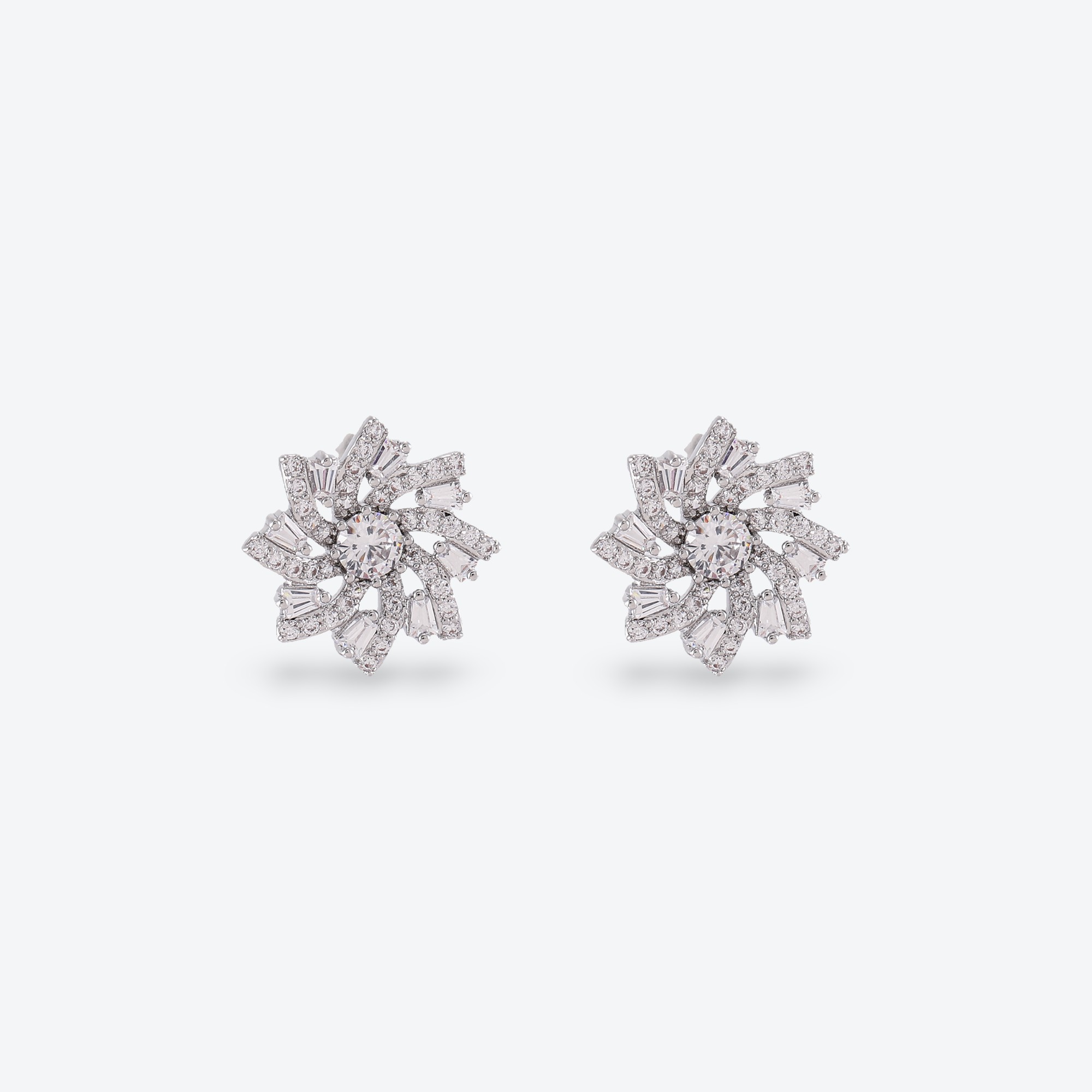 Xuhui brand exquisite and light luxury copper plated with real gold and set with zircon 925 silver needle sunflower design fashionable stud earrings details Picture