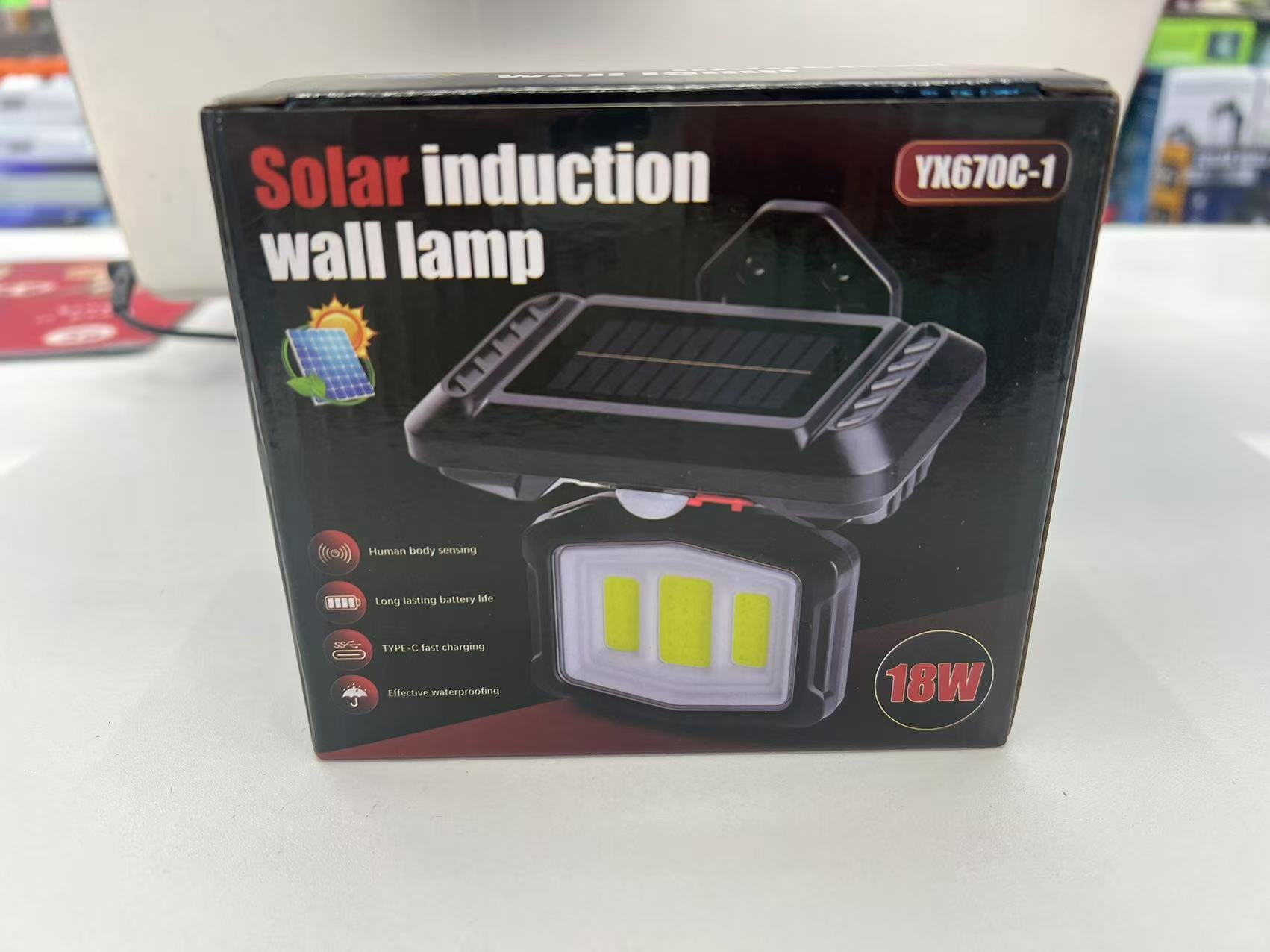 跨境太阳能壁灯人体感应庭院灯户外花园别墅简易安装家用太阳能灯