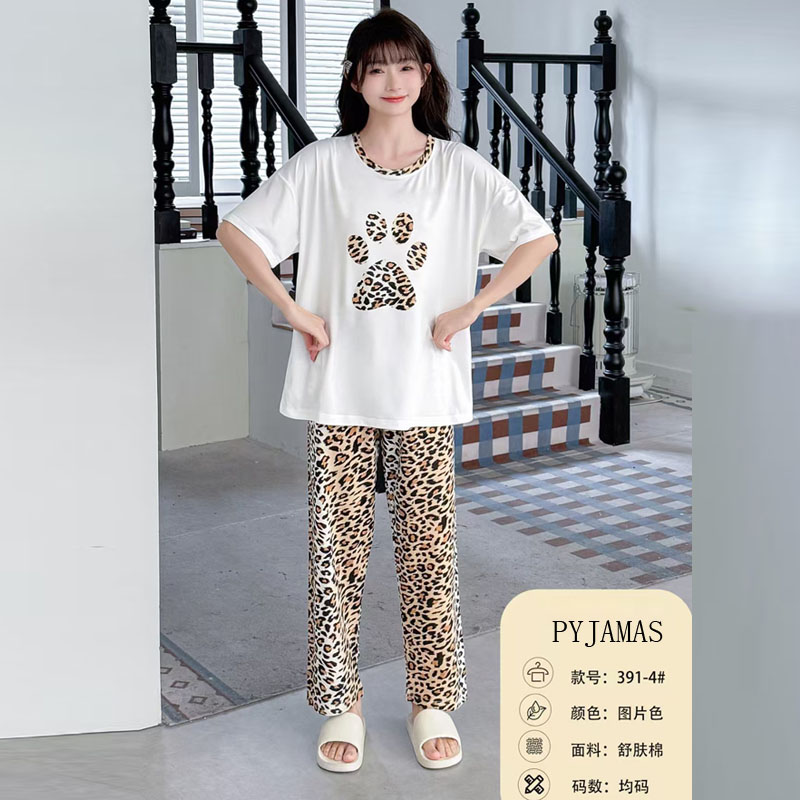 Women's home wear and pajamas for export, cotton-like comfortable PYJAMAS pullover, women's short-sleeved set, winter new home wear and pajamas for sale, wholesale in the Middle East Application Scenario