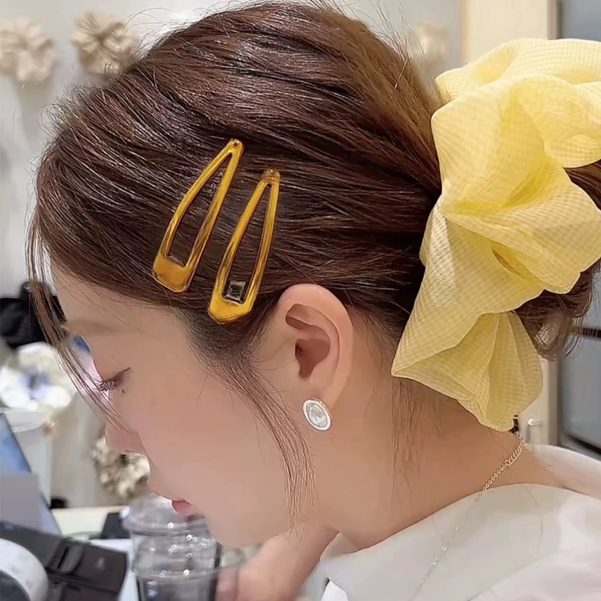 Korean Oni's same style hair accessory, black coffee water drop bb clip, large broken hair bangs clip, oil-dripping side hair clip for women Application Scenario
