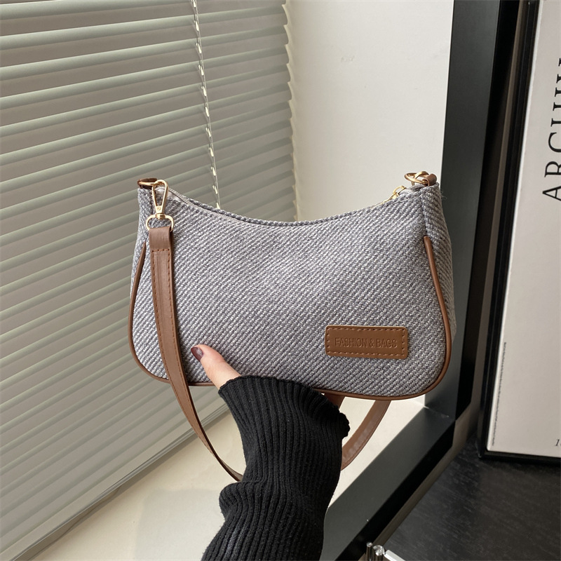 Spring 2025 new style fashionable, versatile, cute solid color, trendy, high-end, niche women's single-shoulder bag, casual bag full figure