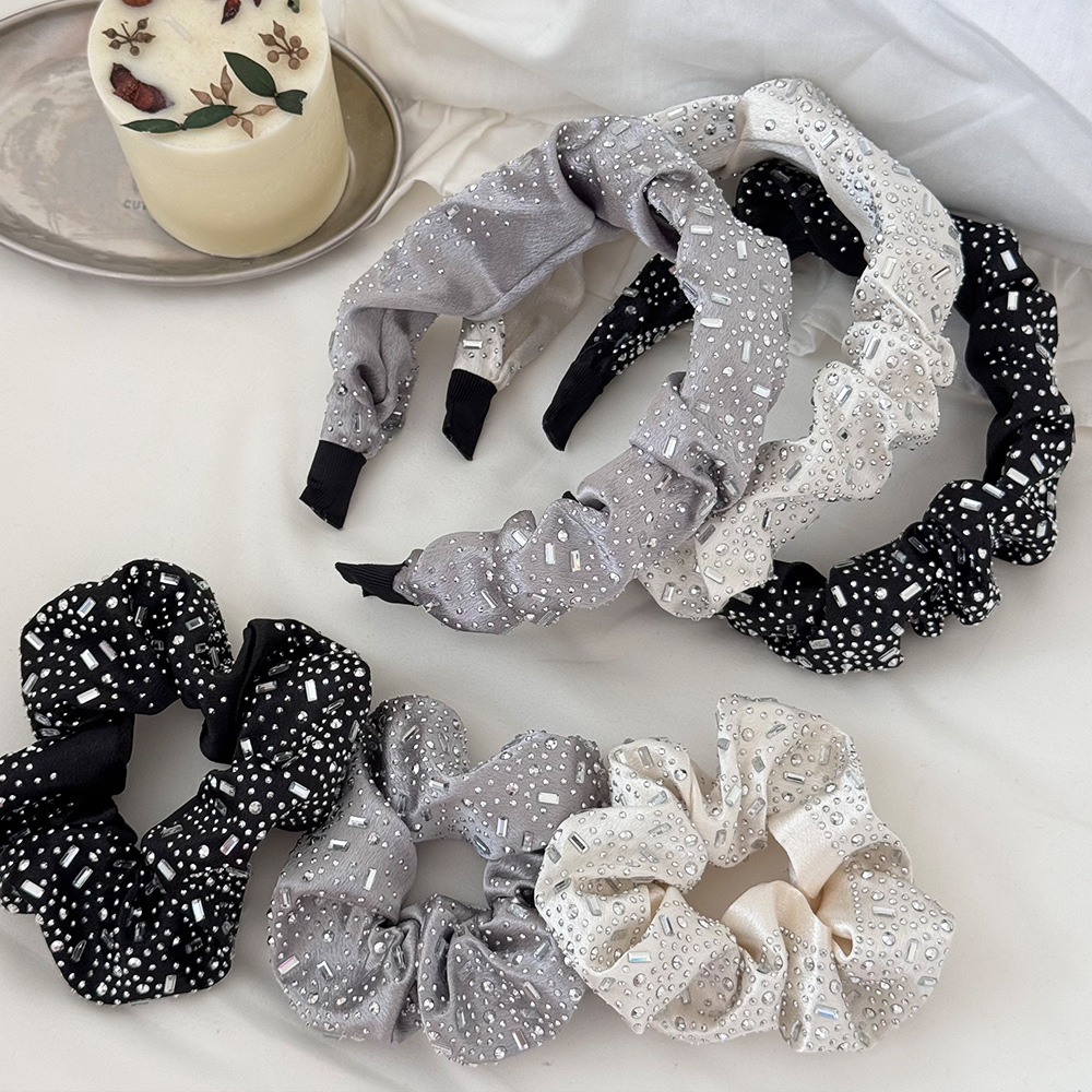 Korean version of the starry Sky water diamond fabric hair band, a versatile pleated satin high headband with an atmosphere for women full figure
