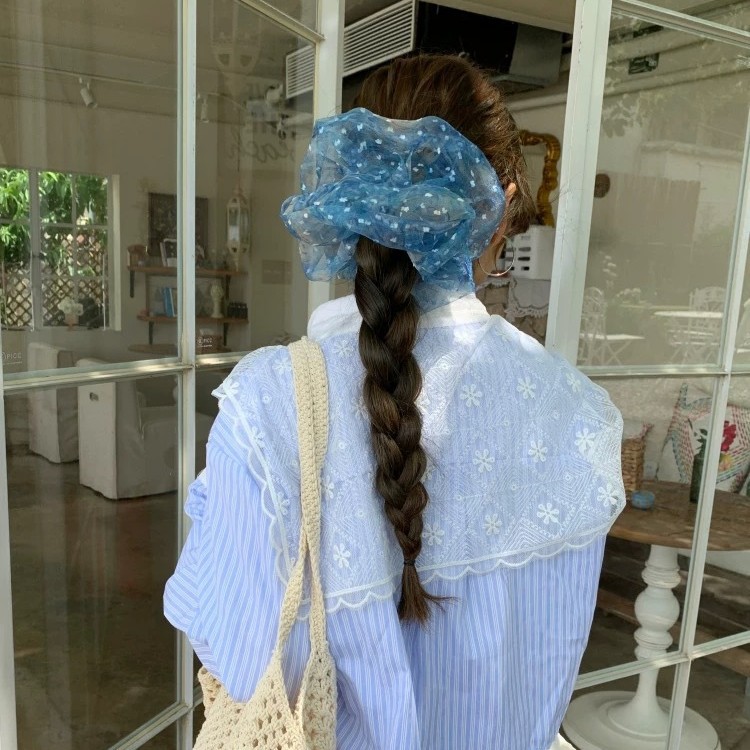 Korean blue lace starry sky large intestine hair band 2025 new style hair accessory, super ethereal ponytail, niche and elegant hair tie for women Application Scenario