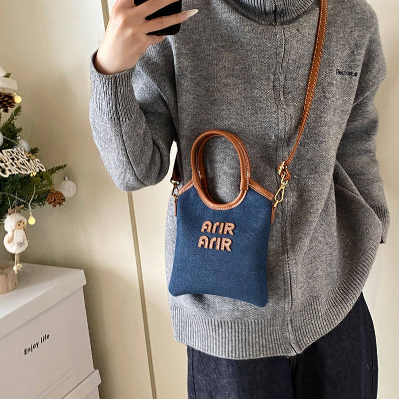 A trendy and stylish leopard print retro hand-held loose change bag for women, a versatile and stylish casual commuting crossbody bag Specification drawing