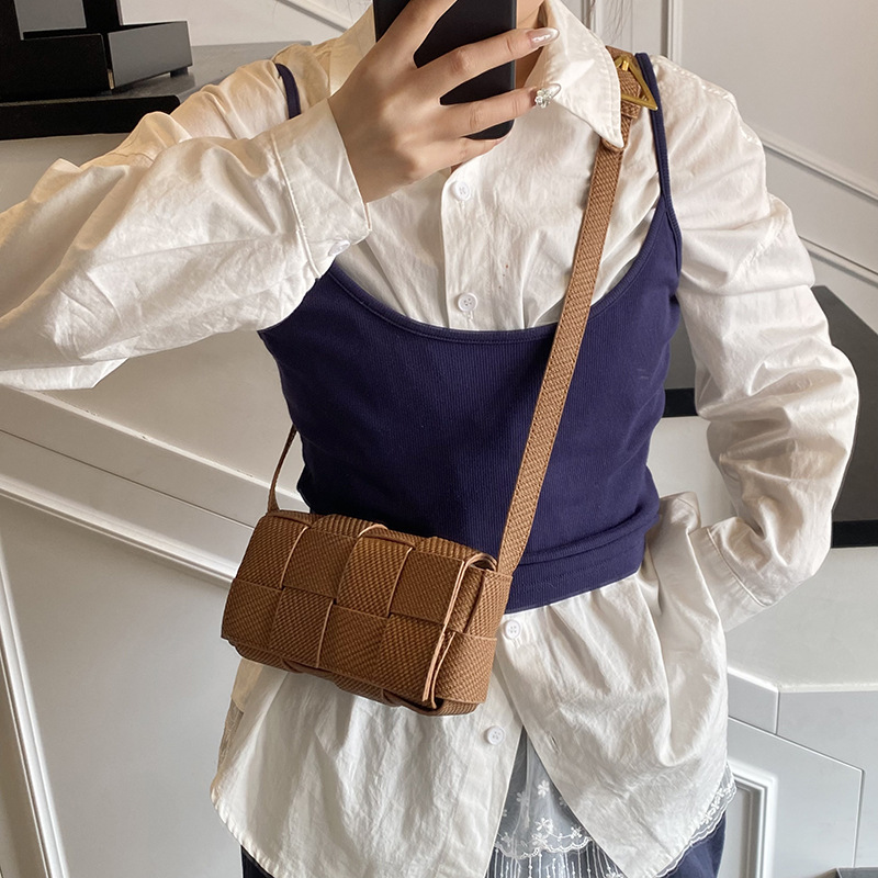 The niche design of the small square bag 2025 new style, trendy and individualistic spring, casual, fashionable and simple crossbody bag and single-shoulder bag Specification drawing
