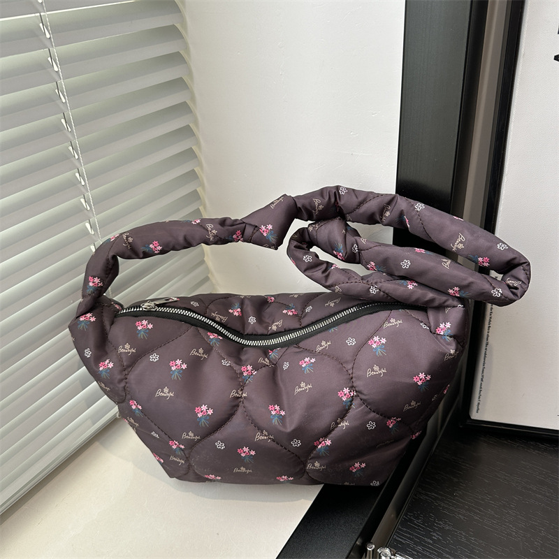 Niche design women's bag 2025 New large-capacity dumpling bag, a high-quality commuting single-shoulder hand-carry armpit bag for women full figure