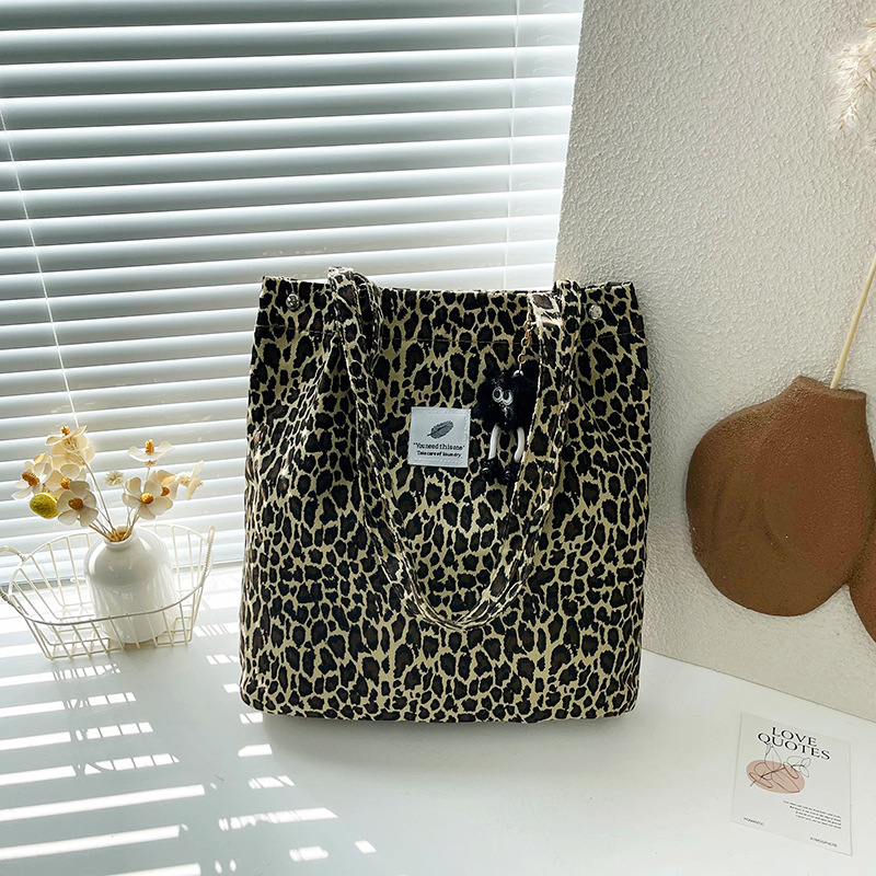 Leopard print women's bag, single-shoulder bag, Korean-style large-capacity hand-held women's bag, commuting French-style tote bag full figure