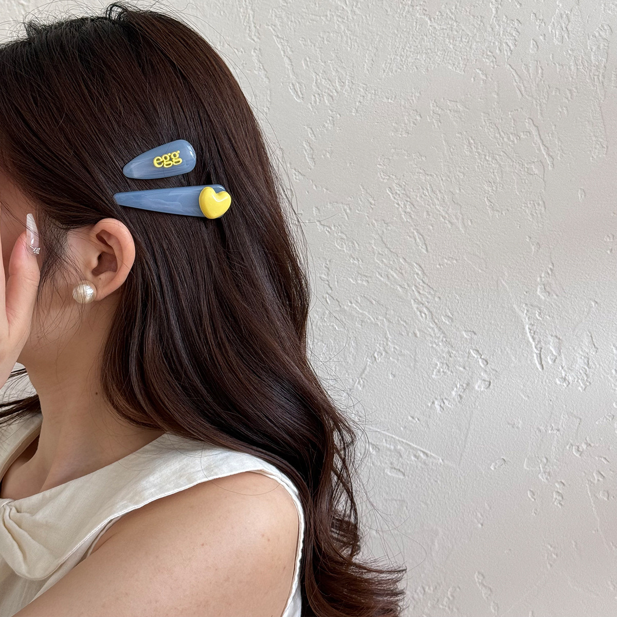 Full of energy, sweet and clear, jelly-like texture, high appearance level, letter hair clips, fashionable and stylish, side broken hair clips, children Specification drawing