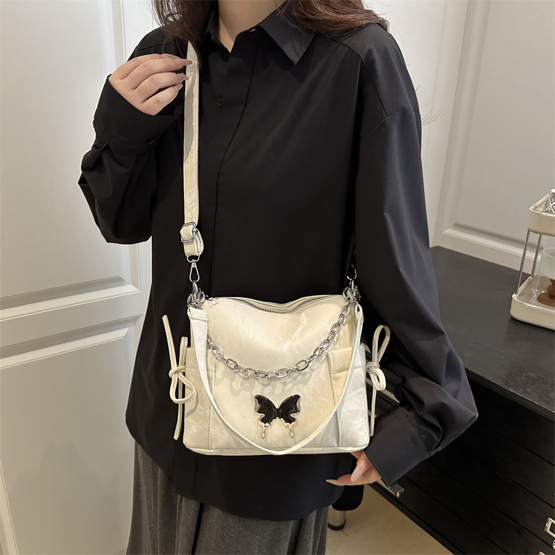 Bow underarm bag for women 2025 Summer New fashionable and casual small square bag, trendy and versatile crossbody bag for women details Picture