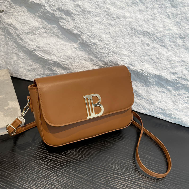 A trendy, fashionable, versatile and high-quality single-shoulder crossbody women's bag, a new cross-border commuting small square bag full figure