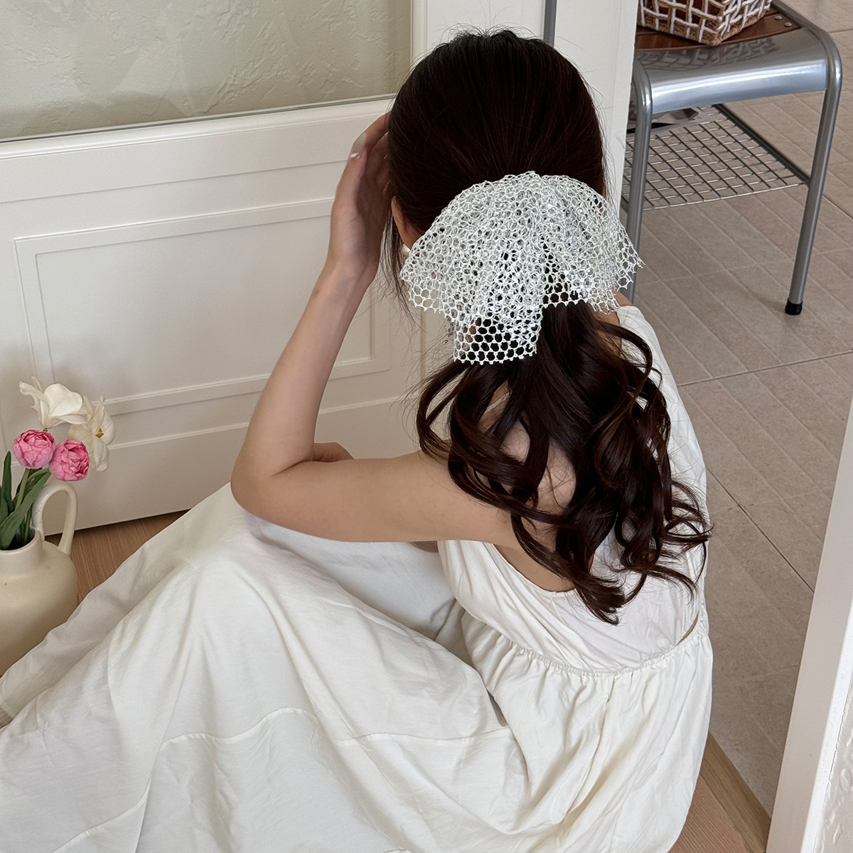 The same style as the blogger's shiny silk hair band, French cut-out sequined skirt hem, ballet-style sweet hair accessory, leather band tied hair tie, for girls Specification drawing