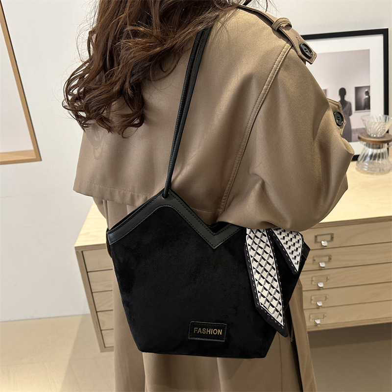 Cross-border winter commuting bag for women 2024 New High-end large-capacity tote bag, fashionable single-shoulder bag Specification drawing