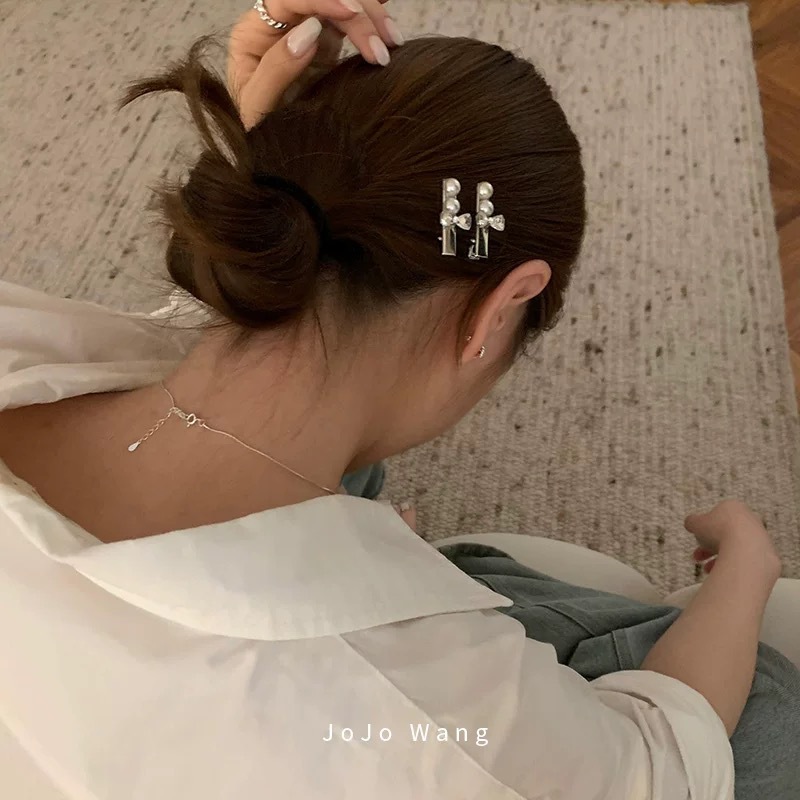 Daily life is very high-end ~ Silver pearl hair clips, women's bangs clips, back of the head headwear, hair accessories, teenage side clips and top clips details Picture
