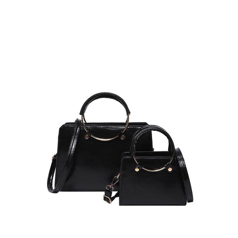 The 2024 new large-capacity tote bag is a fashionable and stylish European and American circular handbag. It is a trendy single-shoulder small square bag Item Picture