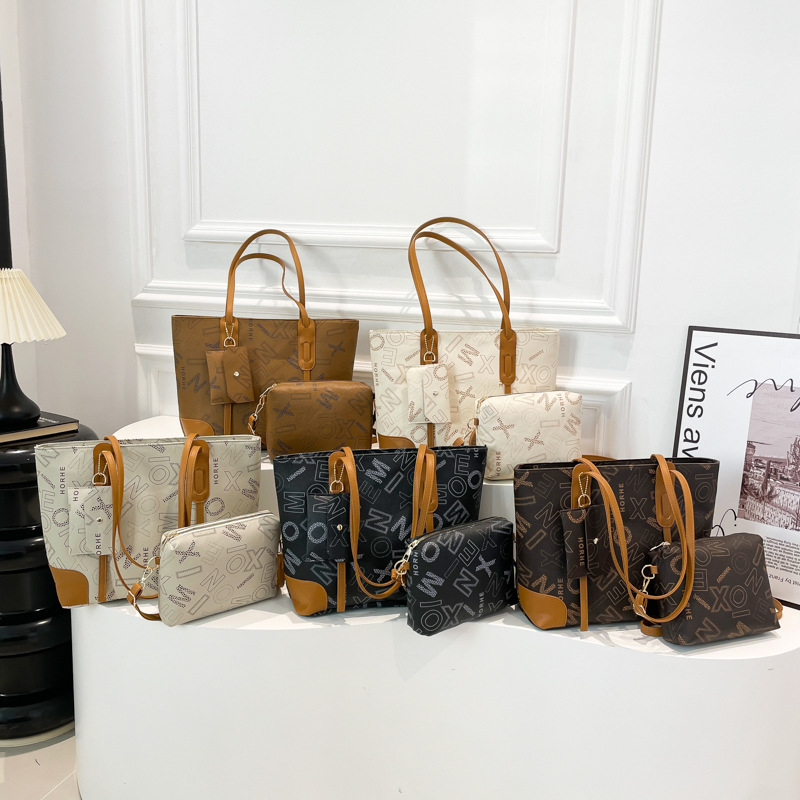 The new 2025 large-capacity women's bag is a simple and versatile single-shoulder bag with a high-end feel. It is a student's crossbody tote bag for commuting to school Application Scenario