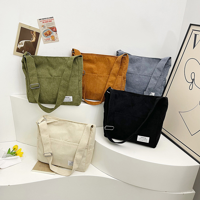 Cross-border corduroy women's bag 2025 Spring New large-capacity handbag, Korean simple single-shoulder crossbody bag Application Scenario