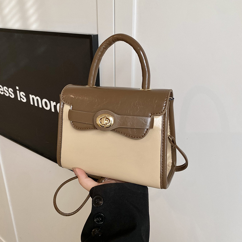 Simple and retro small square handbag 2025 Korean style retro fashion single-shoulder crossbody bag casual new women's bag full figure