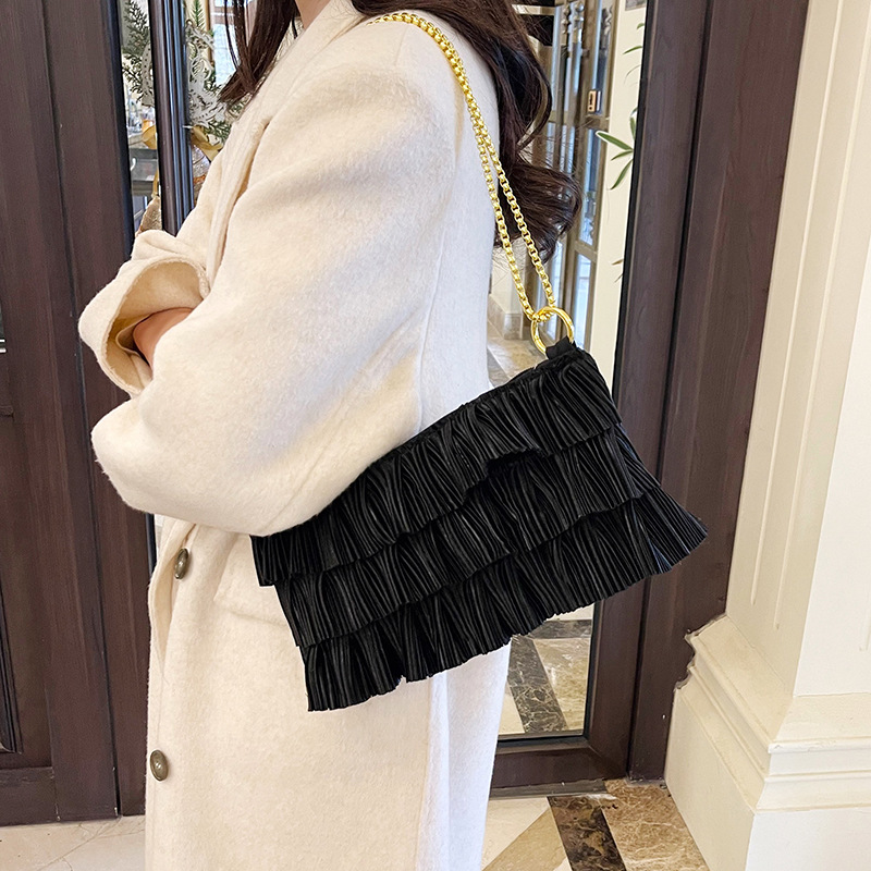2025 High-end women's crossbody bag, a new French retro pleated lace fashionable commuting single-shoulder handbag Specification drawing