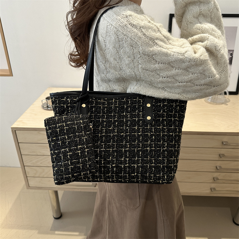 Spring simple commuting casual large bag 2025 New trendy chanel-style single-shoulder bag with large capacity tote bag Specification drawing