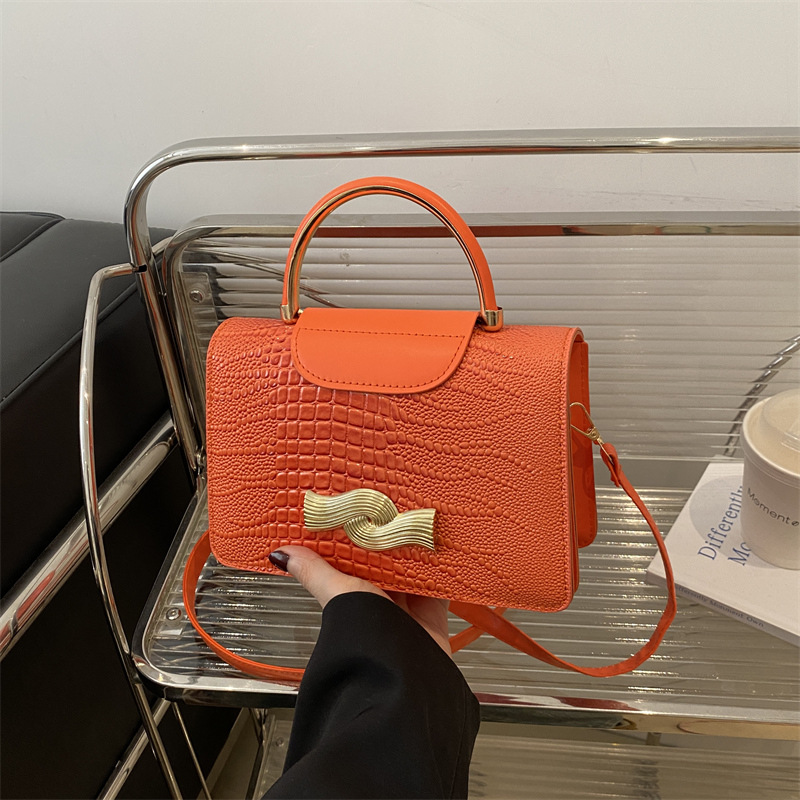 2025 Stone-patterned new Korean-style retro and stylish spring fashion simple crossbody single-shoulder hand-carry small square women's bag full figure