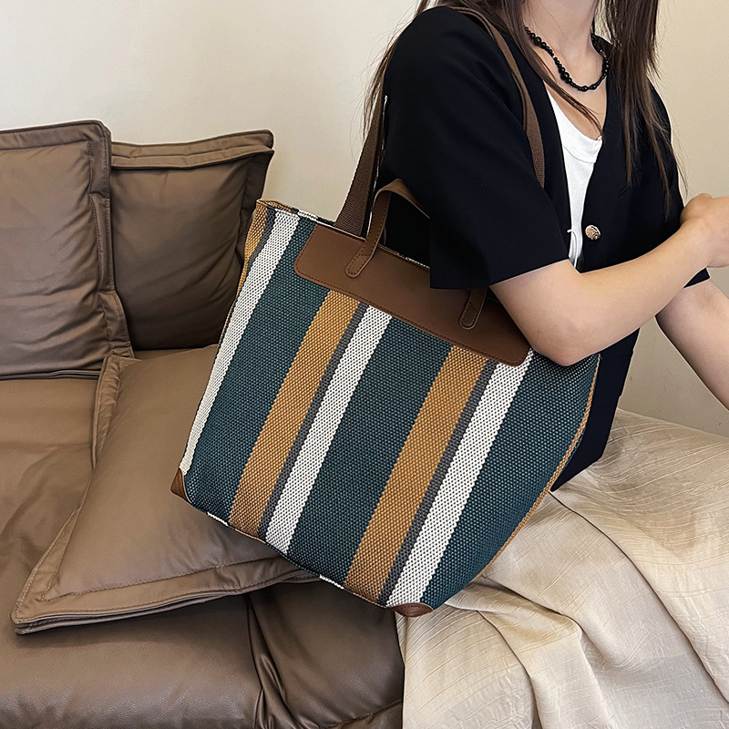 High-end large-capacity commuter bag for women 2025 new style fashionable student class canvas hand-held shoulder tote bag Specification drawing