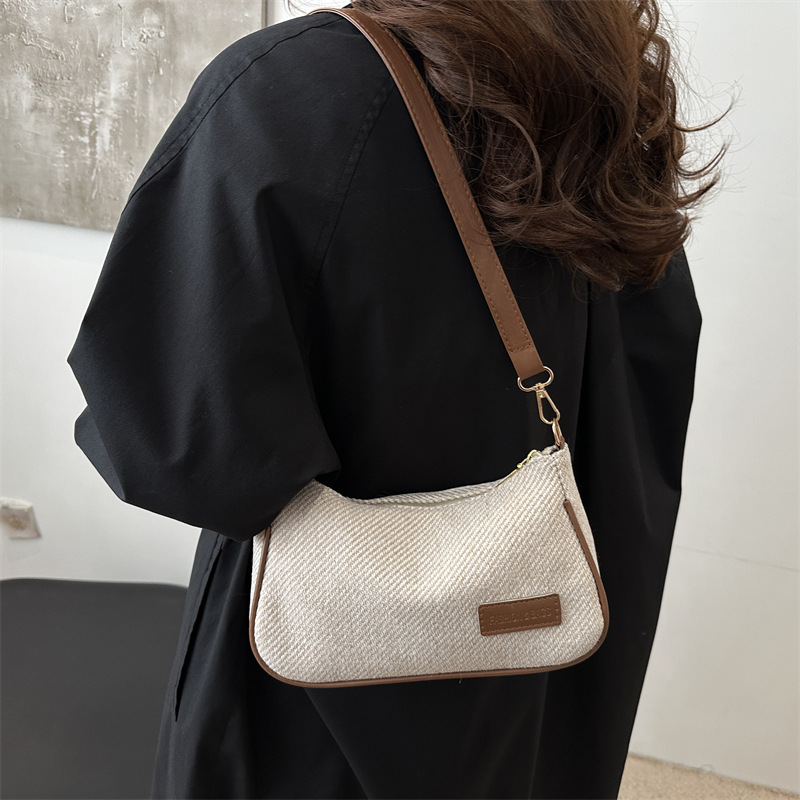 Spring 2025 new style fashionable, versatile, cute solid color, trendy, high-end, niche women's single-shoulder bag, casual bag details Picture