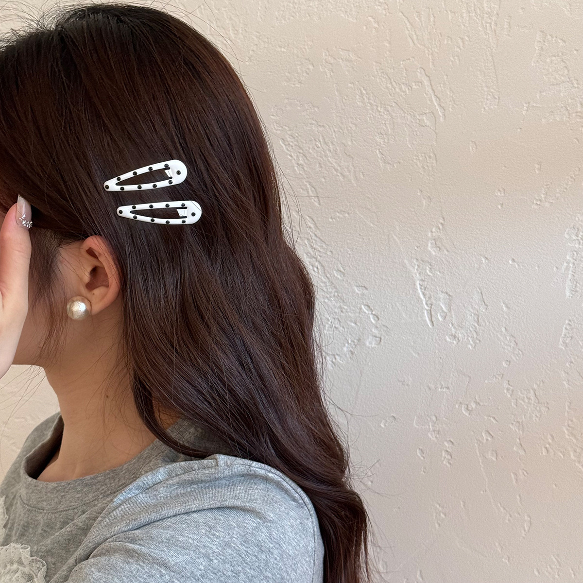 Three sets of new Korean polka dot square hair clips, black and white dot side bangs and bb clips, cute hair accessories details Picture