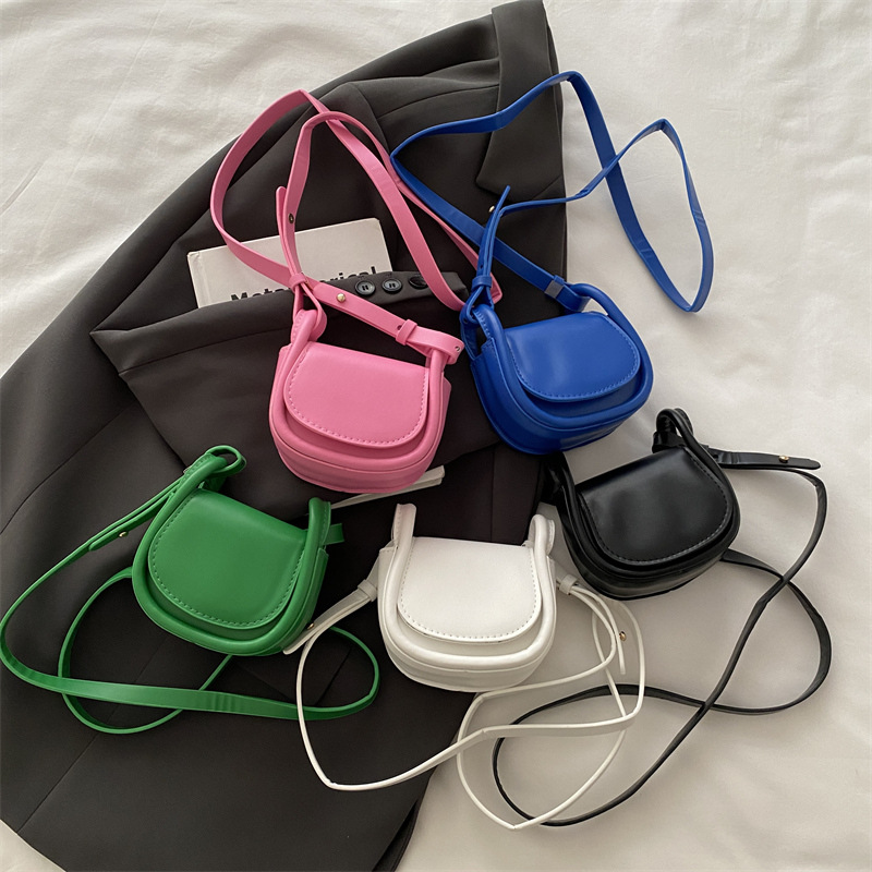 ins' niche new Korean version fashionable solid color handbag, single-shoulder crossbody bag, stylish coin purse Application Scenario
